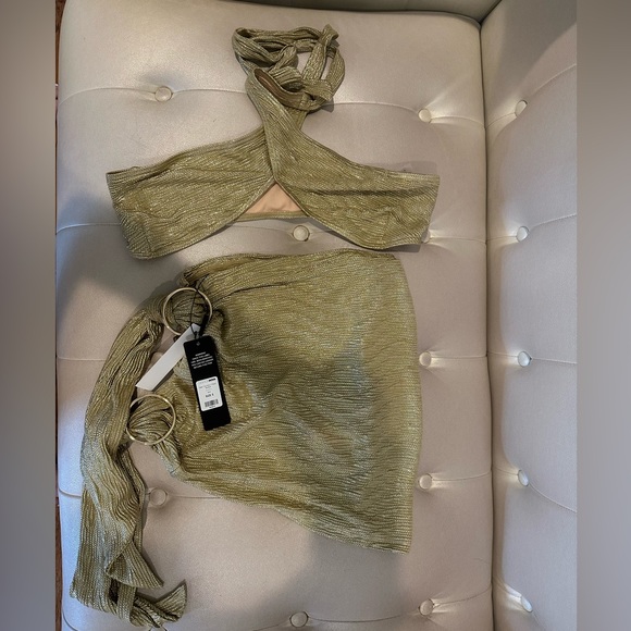 NEVER WORN. FASHION NOVA TWO PIECE SET. SIZE SMALL - Picture 2 of 4